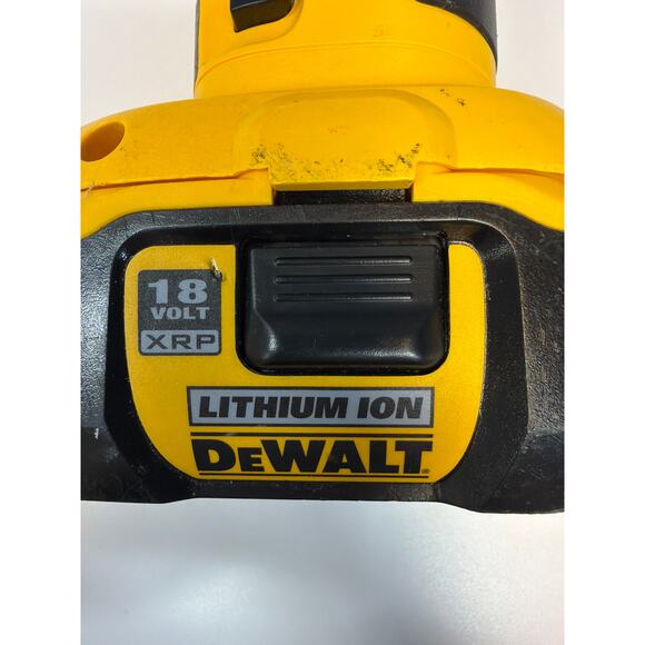 Dewalt Cordless Cut Out Tool 18v W/battery DC550 - TESTED - Picture 6 of 7